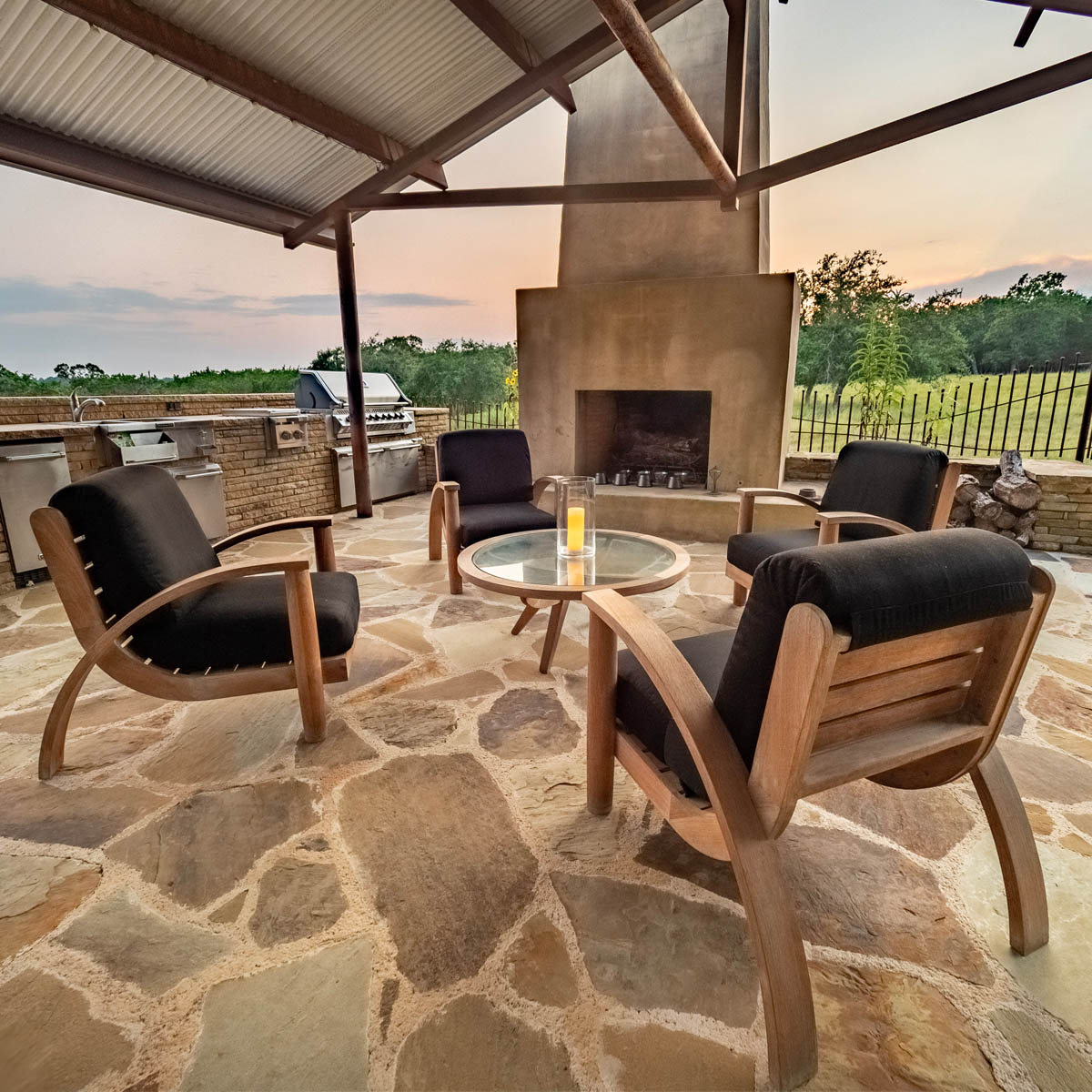 mystic-sky-ranch_fireplace-on-pooldeck