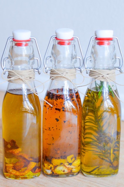 Homemade-Gift-Idea-Infused-Olive-Oils-5