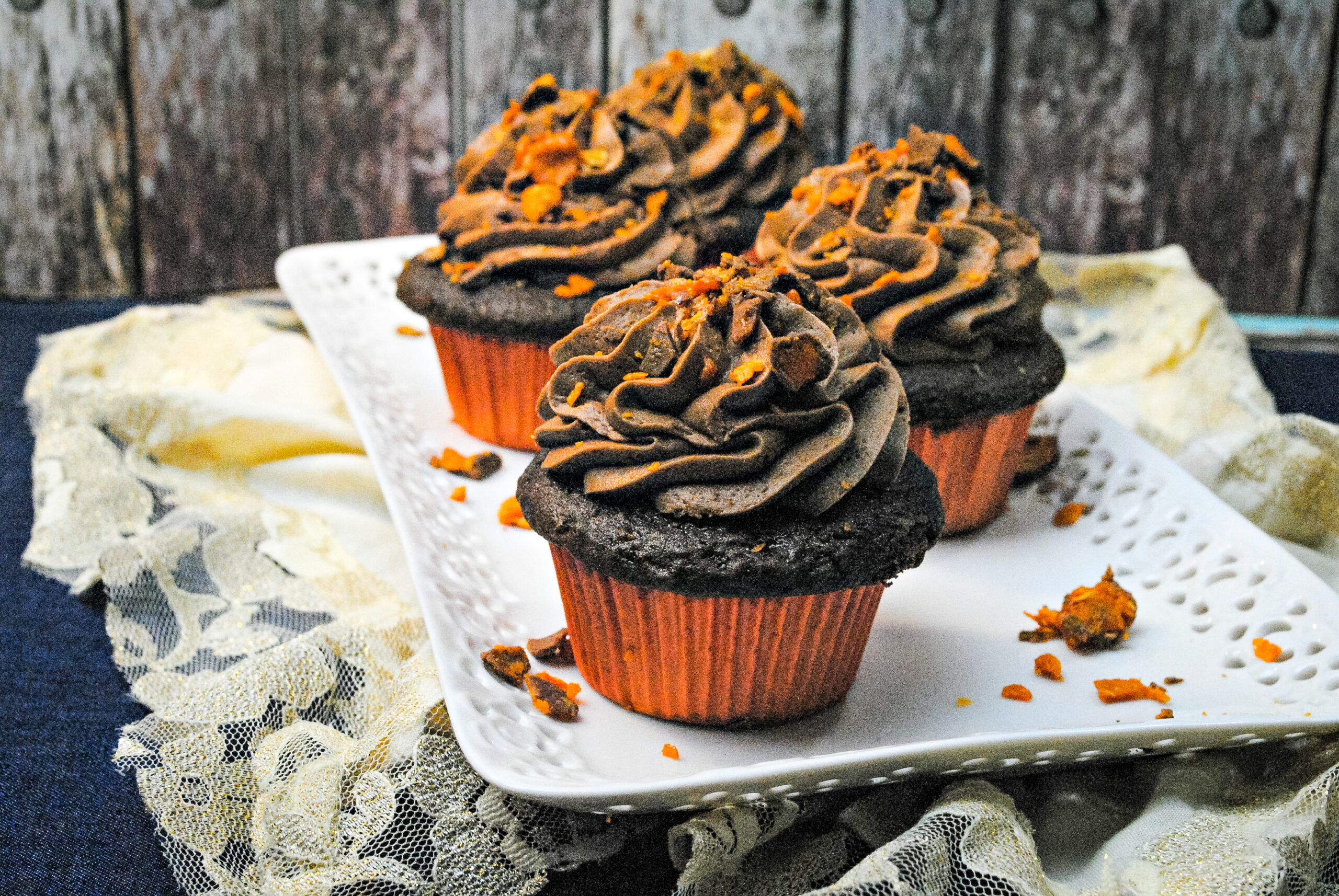 What-to-Do-With-Leftover-Halloween-Candy-Butterfinger-Cupcakes-are-a-way-to-use-up-Halloween-candy-or-just-add-some-delicious-toppings.-3-of-4 The Cupcake Canvas with Sibby Barrett